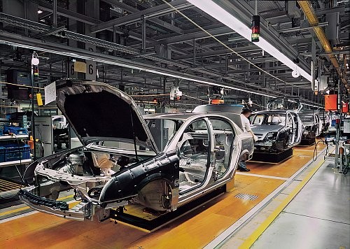 Automotive - továrna